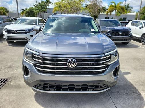 2025 Volkswagen Atlas 2.0T SE w/Technology