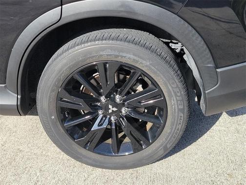 2023 Mitsubishi Eclipse Cross LE