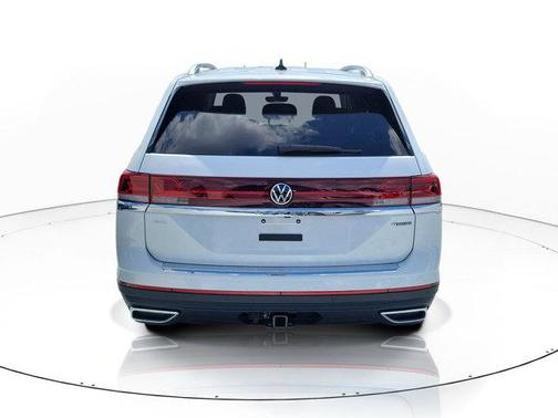 Opal White Pearl 2026 Volkswagen Atlas 2.0T SEL