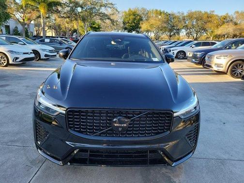 2024 Volvo XC60 B5 Ultimate Black Edition