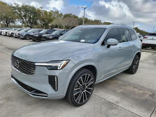 2025 Volvo XC90 B6 Ultra