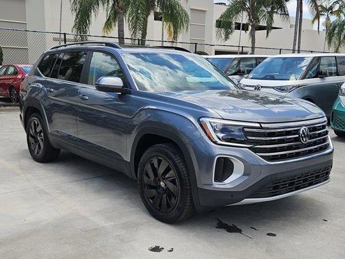 2025 Volkswagen Atlas 2.0T SE w/Technology