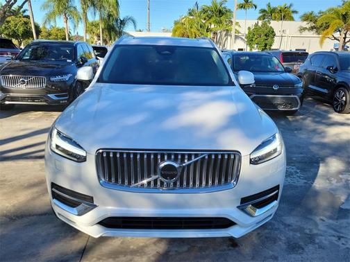 2024 Volvo XC90 B5 Plus Bright Theme