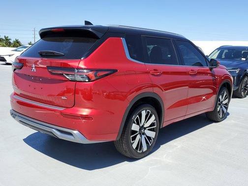 2025 Mitsubishi Outlander SEL