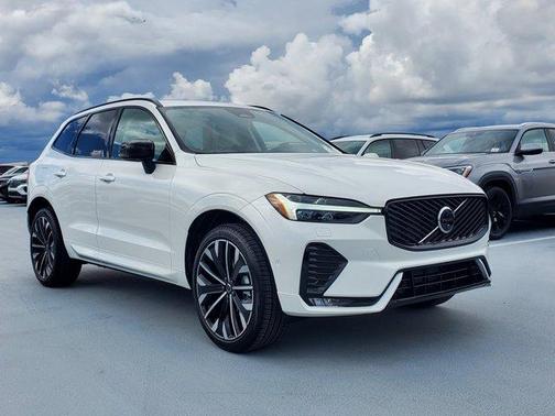 2026 Volvo XC60 B5 Ultra