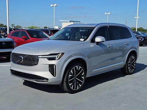 2025 Volvo XC90 Plug-In Hybrid T8 Ultra 6-Seater