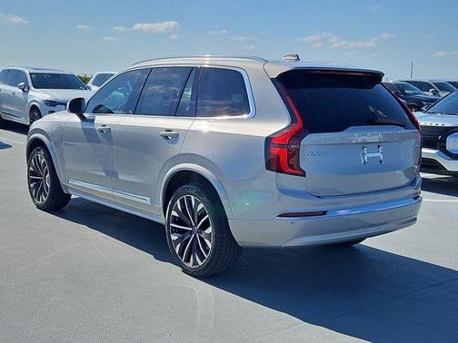 2025 Volvo XC90 Plug-In Hybrid T8 Ultra 6-Seater