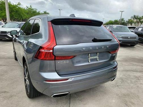 Gray Metallic 2020 Volvo XC60 T6 Inscription
