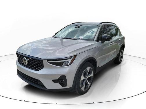 Silver 2023 Volvo XC40 B4 Plus Dark Theme