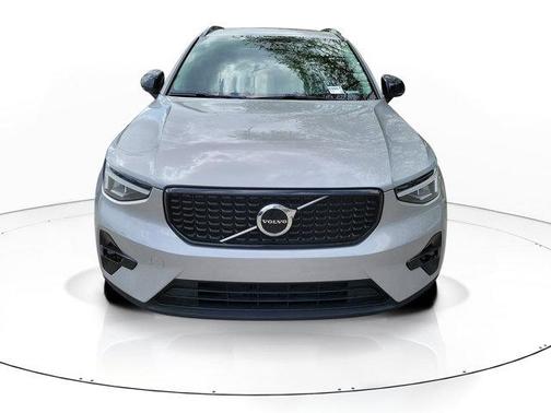 Silver 2023 Volvo XC40 B4 Plus Dark Theme