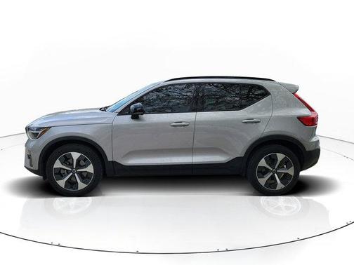 Silver 2023 Volvo XC40 B4 Plus Dark Theme