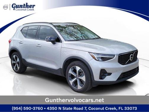 Silver 2023 Volvo XC40 B4 Plus Dark Theme