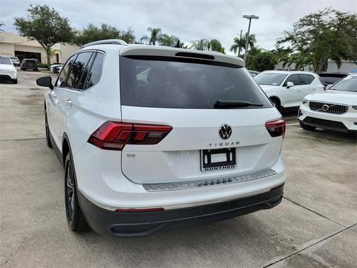 2022 Volkswagen Tiguan 2.0T SE