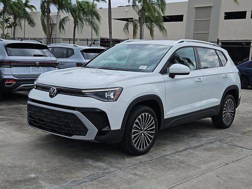 2025 Volkswagen Taos 1.5T SE