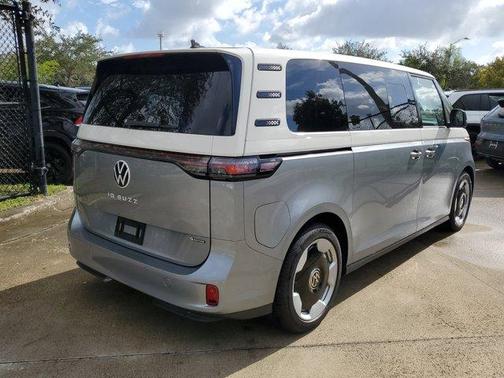 2025 Volkswagen ID. Buzz Pro S Plus