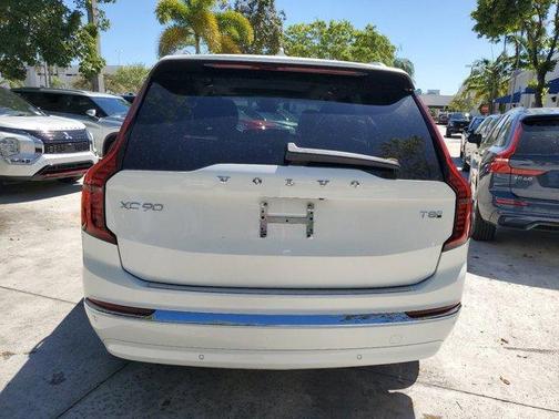 2025 Volvo XC90 Plug-In Hybrid T8 Ultra 7-Seater