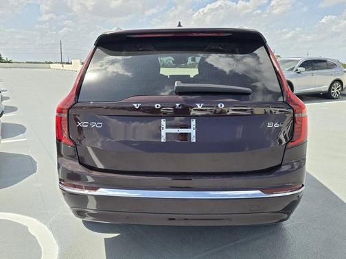 2025 Volvo XC90 B6 Core