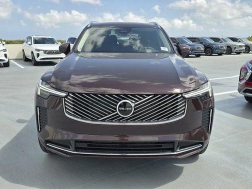 2025 Volvo XC90 B6 Core