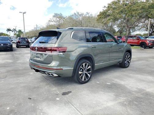 2025 Volkswagen Atlas 2.0T SEL Premium R-Line