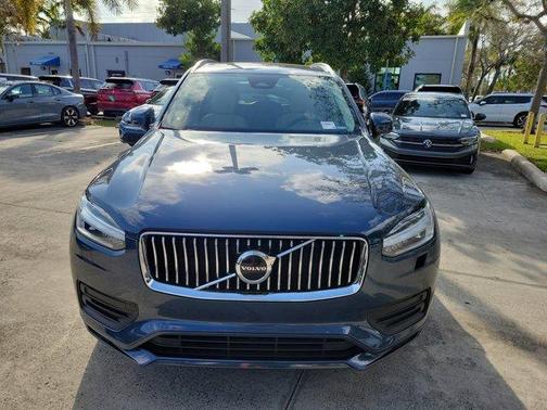 2023 Volvo XC90 B5 Core