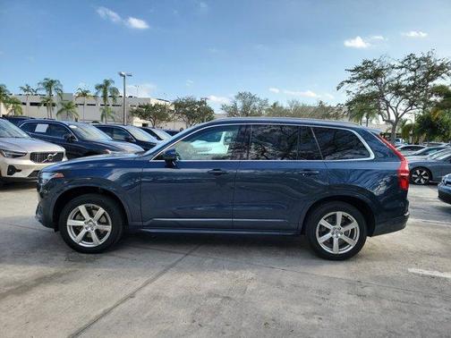 2023 Volvo XC90 B5 Core