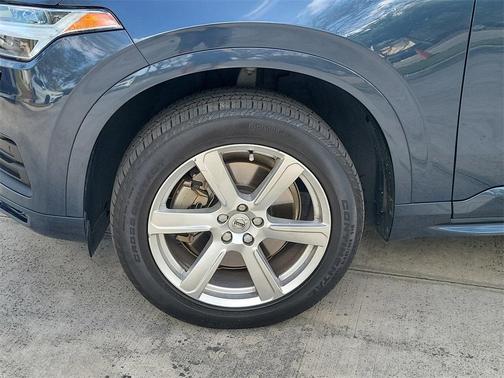 2023 Volvo XC90 B5 Core