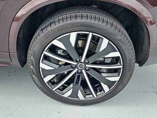 2025 Volvo XC90 Plug-In Hybrid T8 Ultra 7-Seater