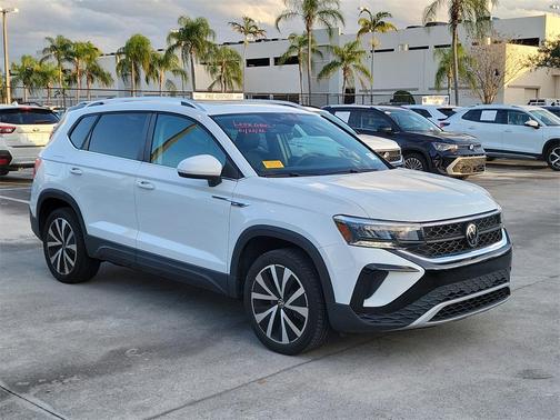 2023 Volkswagen Taos 1.5T SE