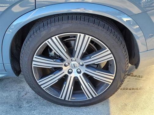 2023 Volvo XC90 B6 Ultimate 7-Seater