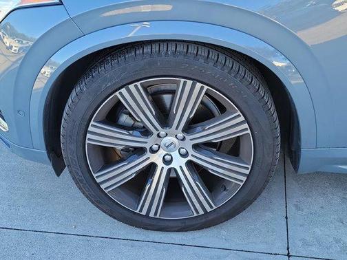 2023 Volvo XC90 B6 Ultimate 7-Seater