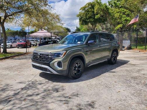 2025 Volkswagen Atlas 2.0T Peak Edition