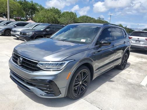 2022 Volkswagen Tiguan 2.0T SE R-Line Black