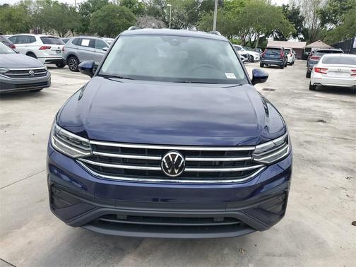 2023 Volkswagen Tiguan 2.0T SE
