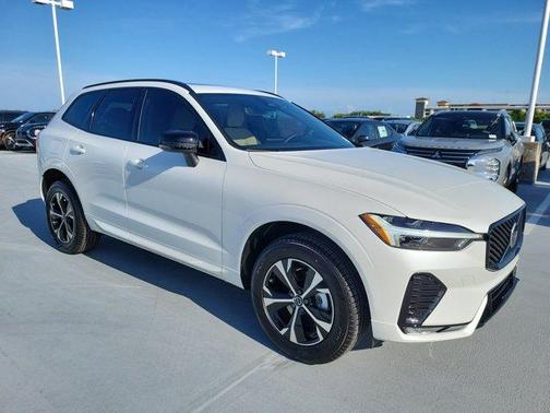 2026 Volvo XC60 CORE