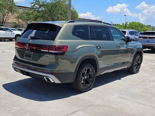 2025 Volkswagen Atlas 2.0T Peak Edition