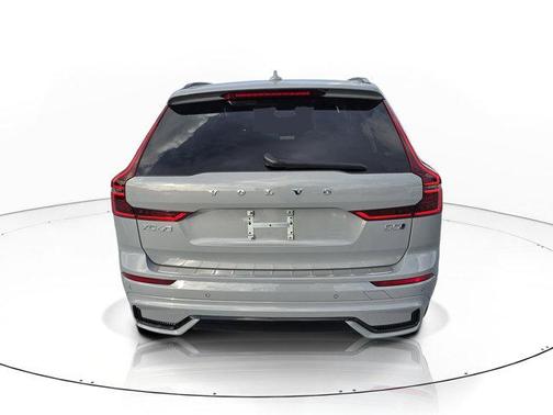 Metallic 2026 Volvo XC60 B5 Plus