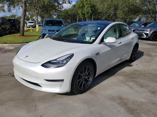 2020 Tesla Model 3 Standard Range Plus