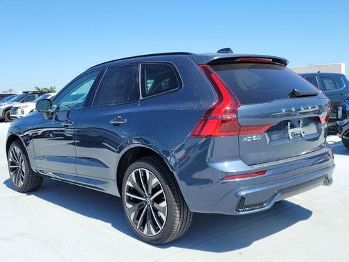 Denim Blue Metallic 2026 Volvo XC60 B5 Ultra