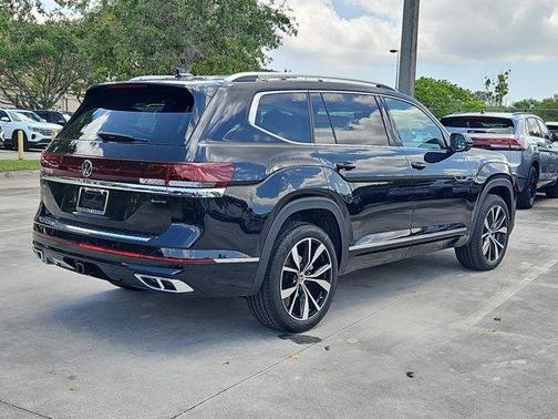 2025 Volkswagen Atlas 2.0T SEL Premium R-Line