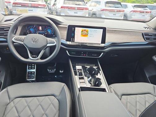 2025 Volkswagen Atlas 2.0T SEL Premium R-Line