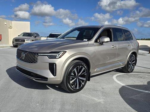 2025 Volvo XC90 B5 Core