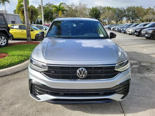 2023 Volkswagen Tiguan 2.0T SE R-Line Black