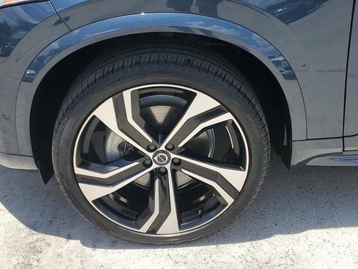 2024 Volvo XC90 B6 Ultimate Bright Theme 7-Seater