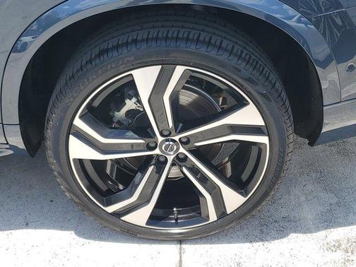 2024 Volvo XC90 B6 Ultimate Bright Theme 7-Seater