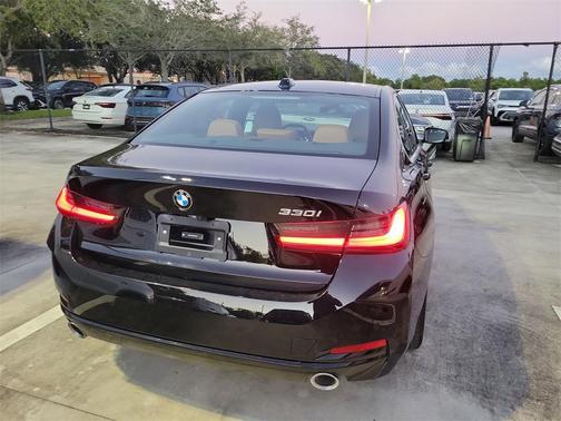 2025 BMW 330 i