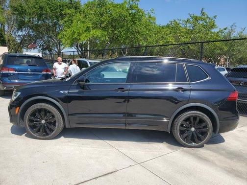 2021 Volkswagen Tiguan 2.0T SE R-Line Black