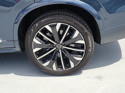 Denim Blue Metallic 2026 Volvo XC90 B6 Ultra 7-Seater
