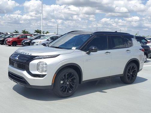 2025 Mitsubishi Outlander SEL Black Edition