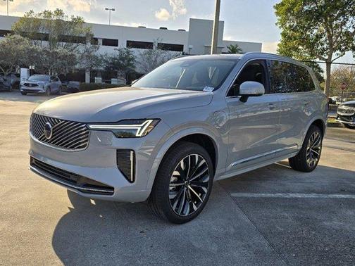 2025 Volvo XC90 Plug-In Hybrid T8 Ultra 7-Seater