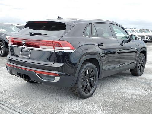 2025 Volkswagen Atlas Cross Sport 2.0T SE w/Technology
